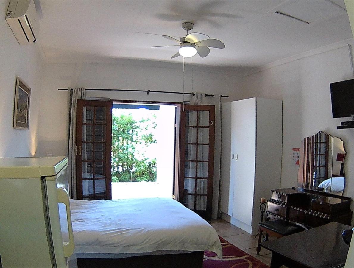 Kuru-Kuru Guesthouse Kuruman Luaran gambar